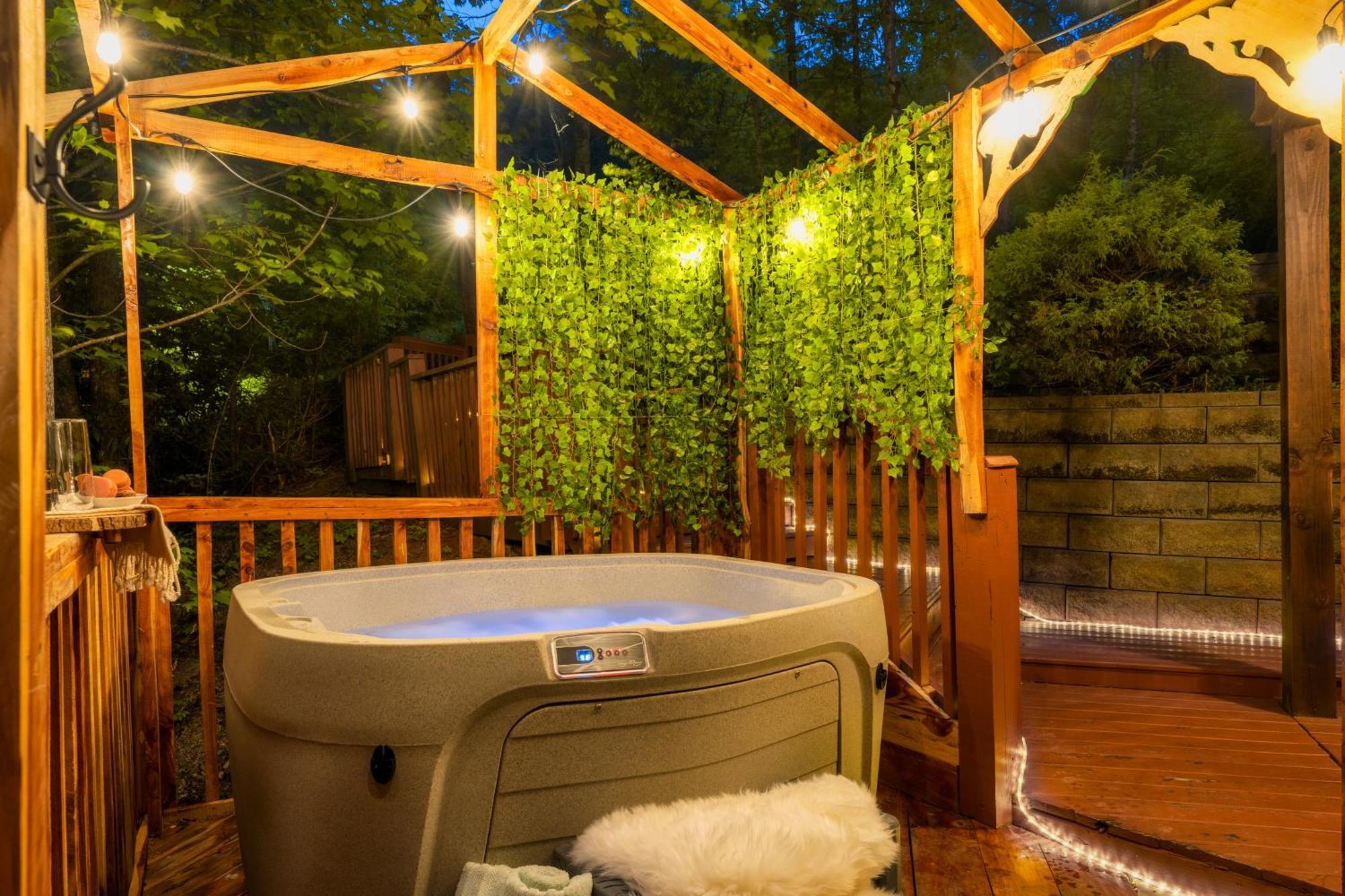 Cabin In A Gated Resort With Seasonal Resort Pool Pigeon Forge Eksteriør bilde